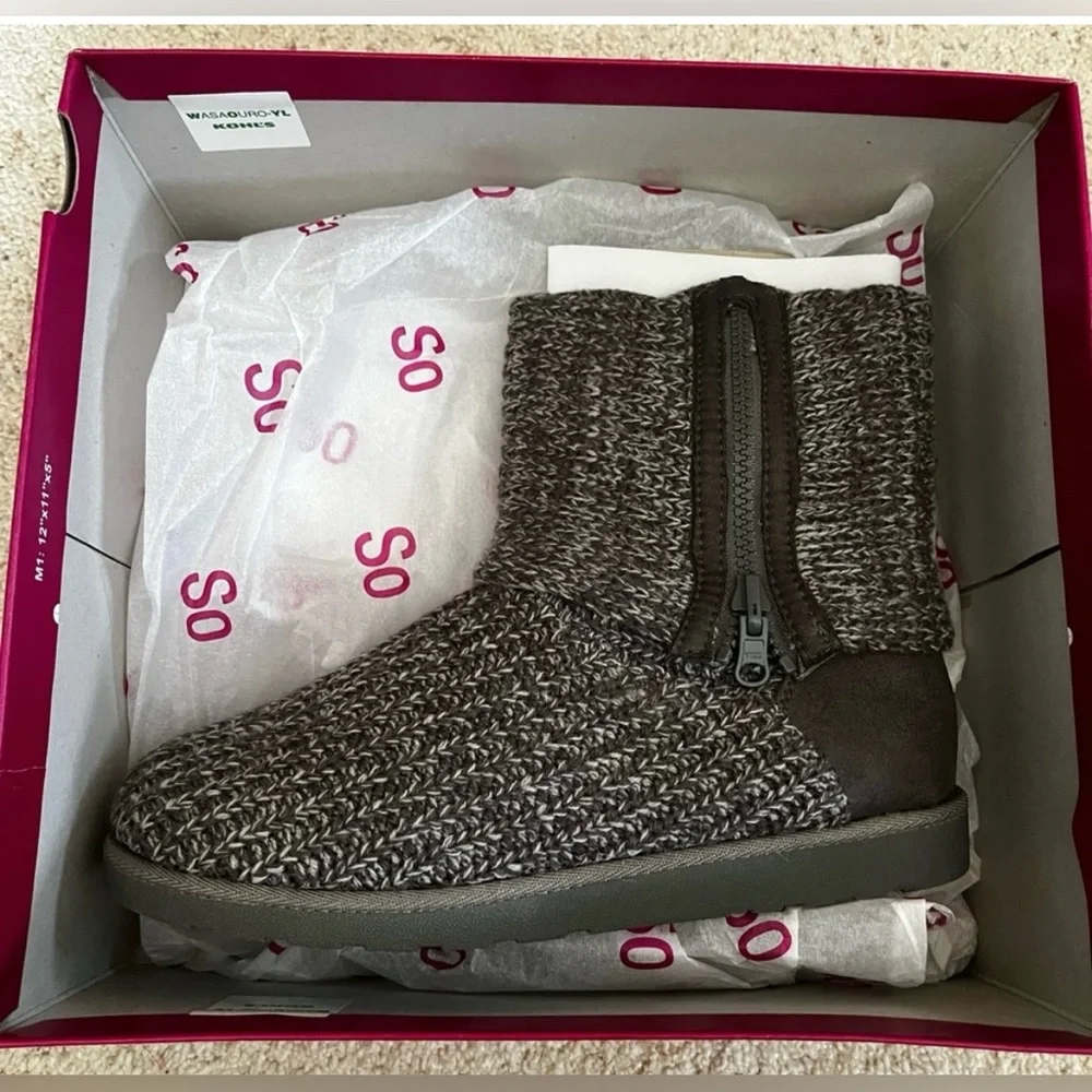 SO gray and black knit design ankle boots. New with tags in box. Size 8.5